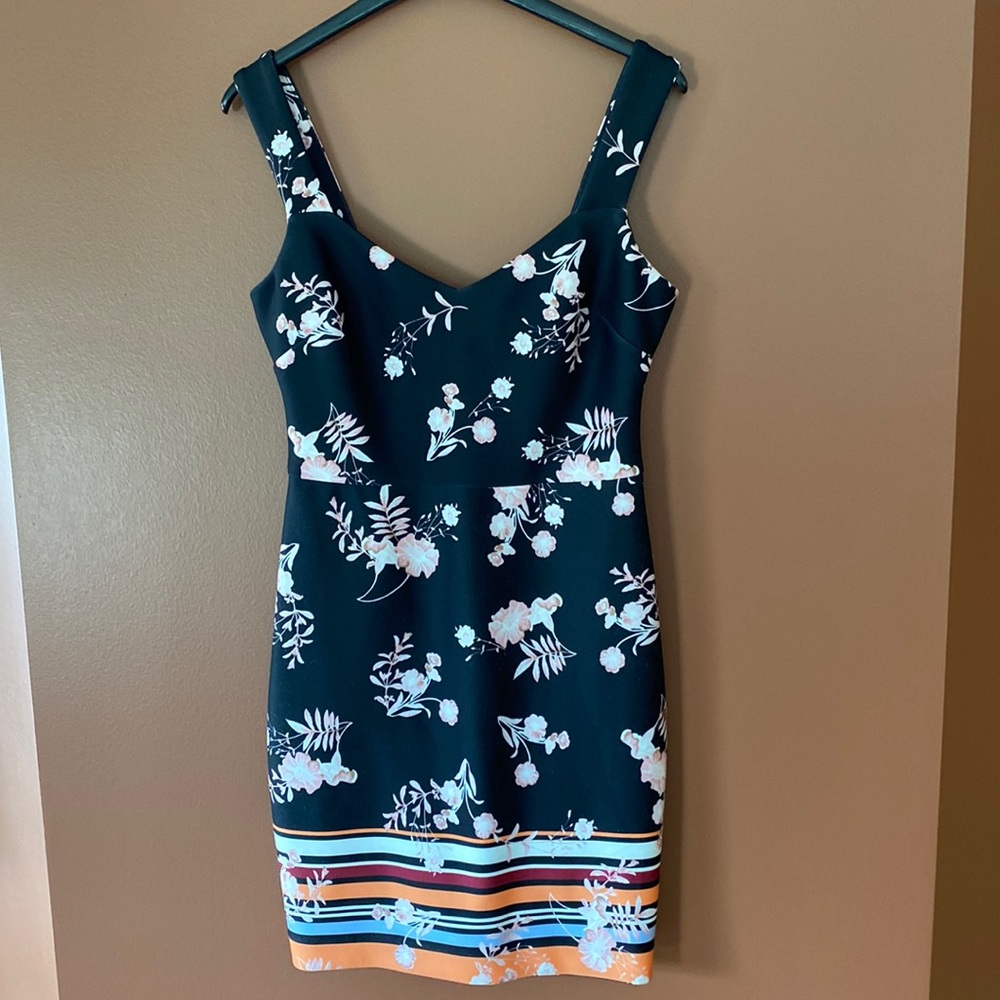 Guess Los Angeles beautiful dress in size 4.